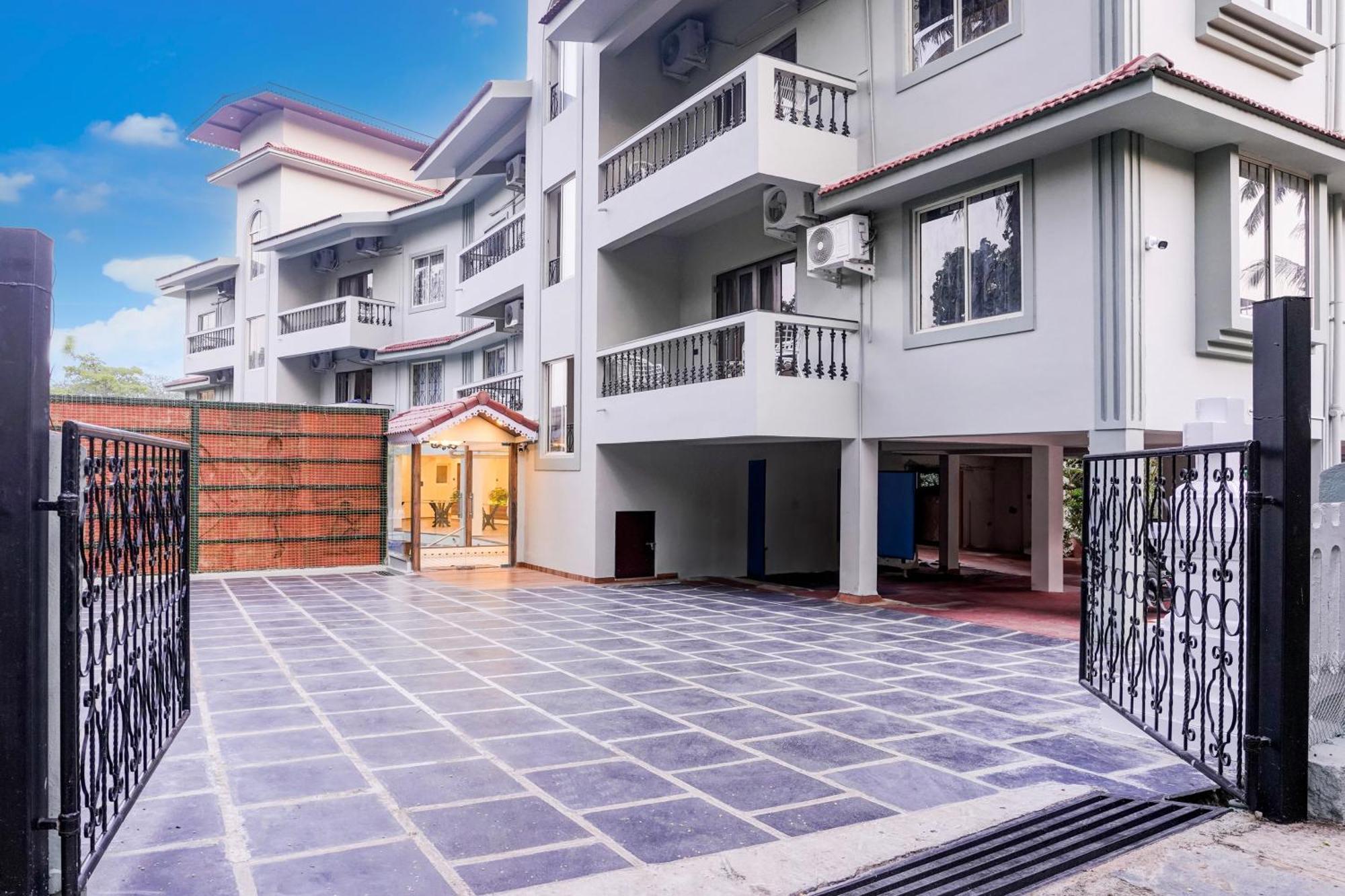Collection O Dona Karen Hotel GOA Bagian luar foto