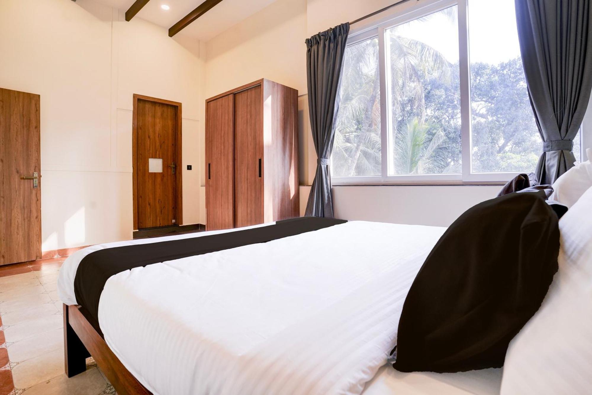 Collection O Dona Karen Hotel GOA Bagian luar foto